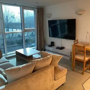 1 Bedroom Royal Docks London